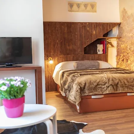 Domus Lapidis - El Taller Apartment Bogarra